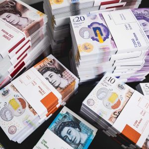 ¡Gana £5,000 en efectivo libre de impuestos!